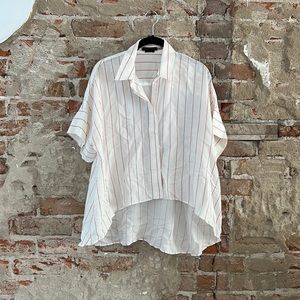 Alice + Olivia red and white striped short sleeve button down size small